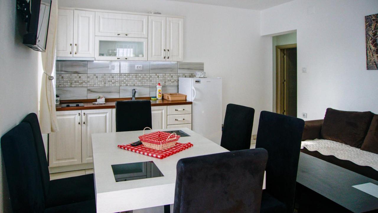Apartment Petrovic Копаоник Экстерьер фото